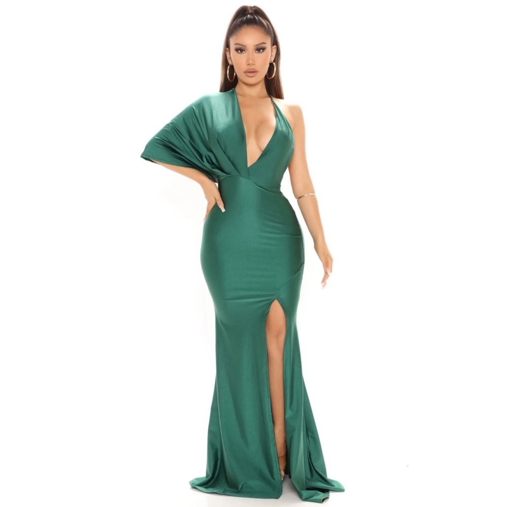 One-Shoulder Emerald Evening Gown with Front Slit
